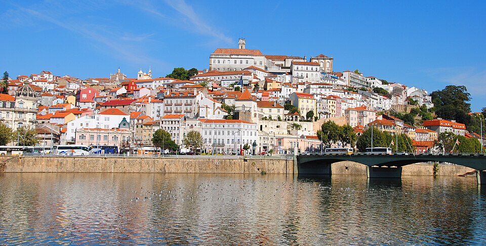 Coimbra e o rio Mondego (6167200429) (cropped)